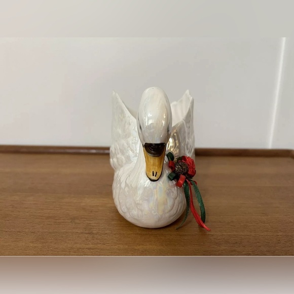 Vintage Swan Planter Dish Enesco 1987 Hand Painted Christmas Ribbon Lusterware - Picture 4 of 12